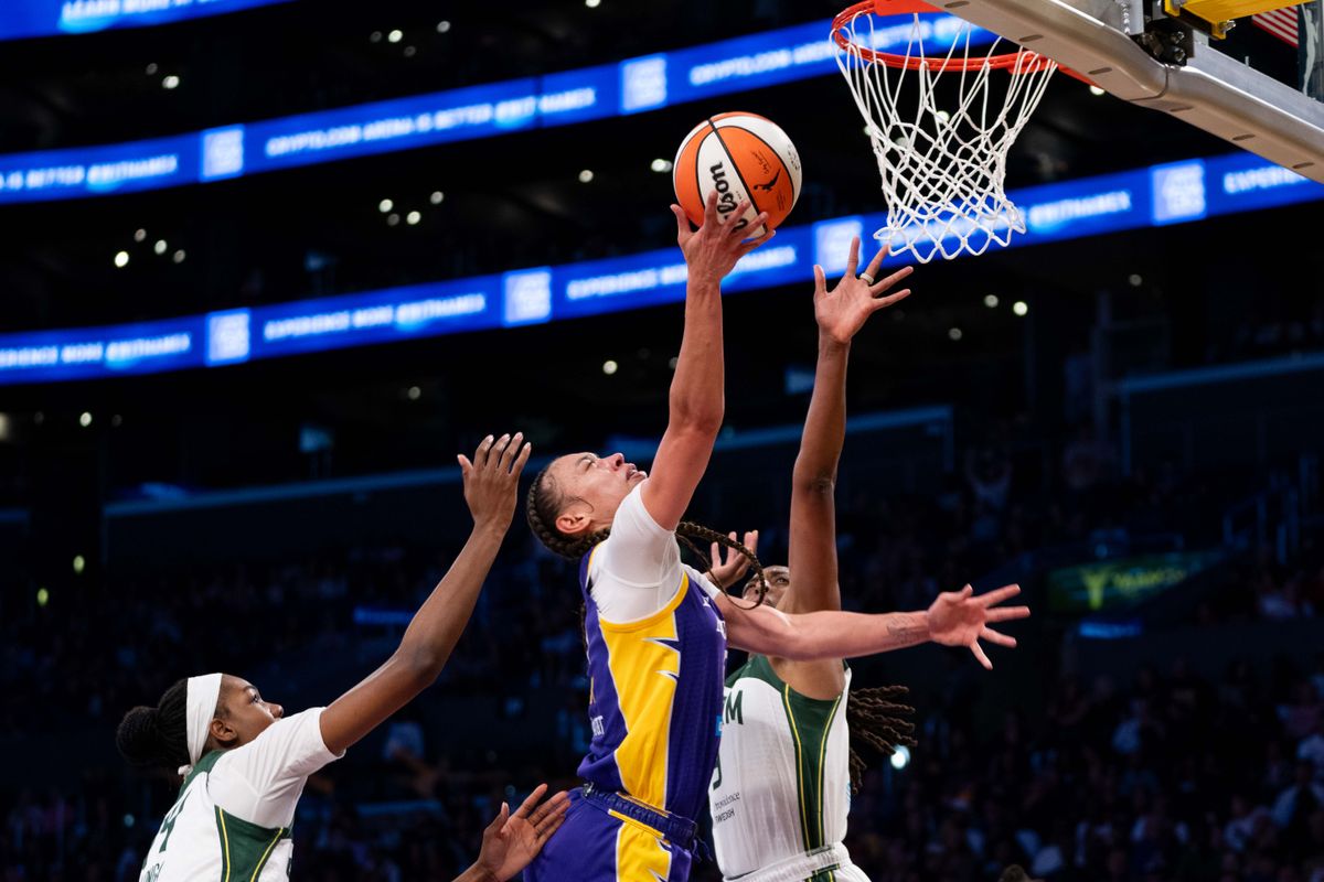 LA Sparks forward Dearica Hamby (5), taking a lay-up at a WNBA basketball game against the Seattle Storm, Sunday August 10th, 2025 in Los Angeles, California. 