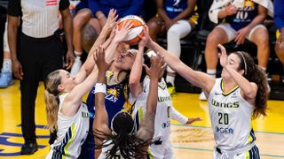 Sparks look to bounce back against hot Wings taken in Arlington (Los Angeles Sparks). Photo by Jordan Teller - The Sporting Tribune