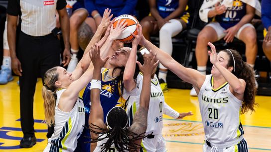 Sparks look to bounce back against hot Wings taken Arlington, Texas (Los Angeles Sparks)