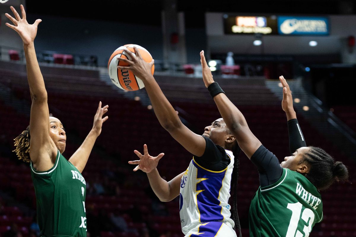LA Sparks guard Ta’Niya Latson (0) takes a lay-up at a WNBA basketball game against Team Nigeria,Saturday April 25th, 2026 in San Diego, California. 