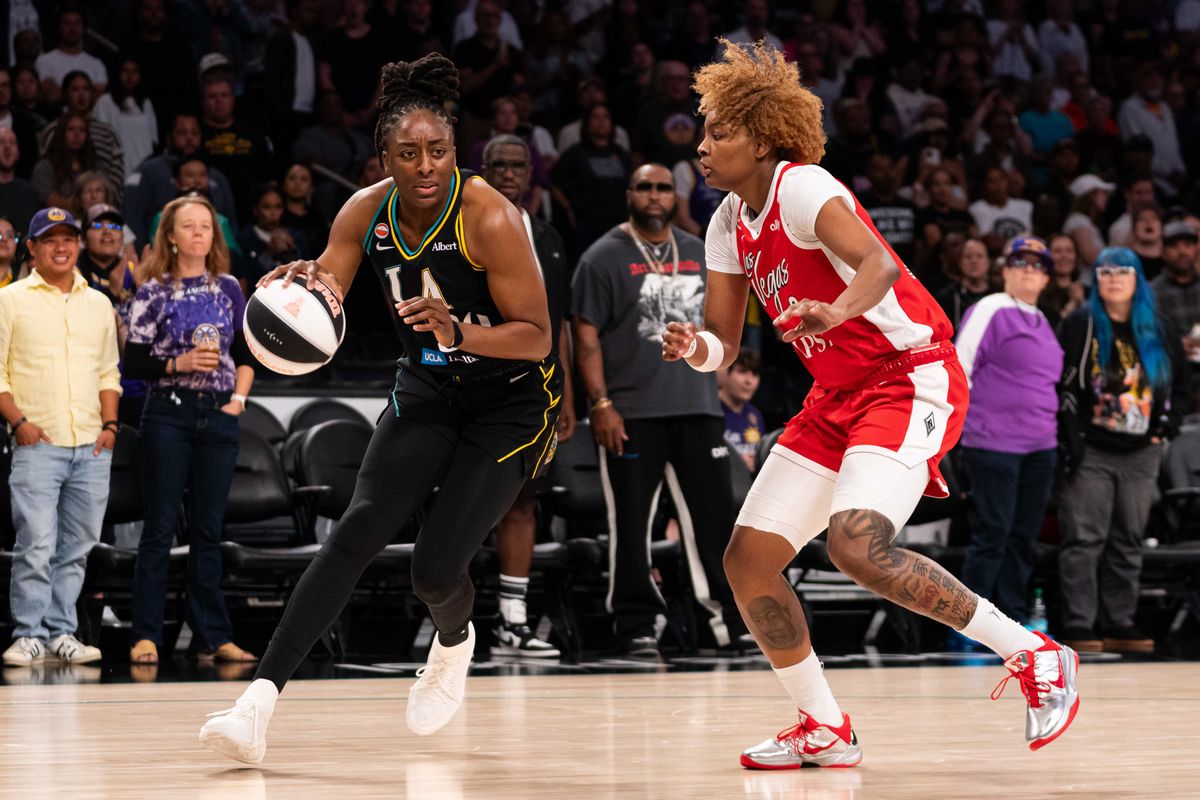 LA Sparks forward Nneka Ogwumike (30) looking to score at a WNBA basketball game against the Las Vegas Aces, Tuesday June 2nd, 2026 in Los Angeles, California. 