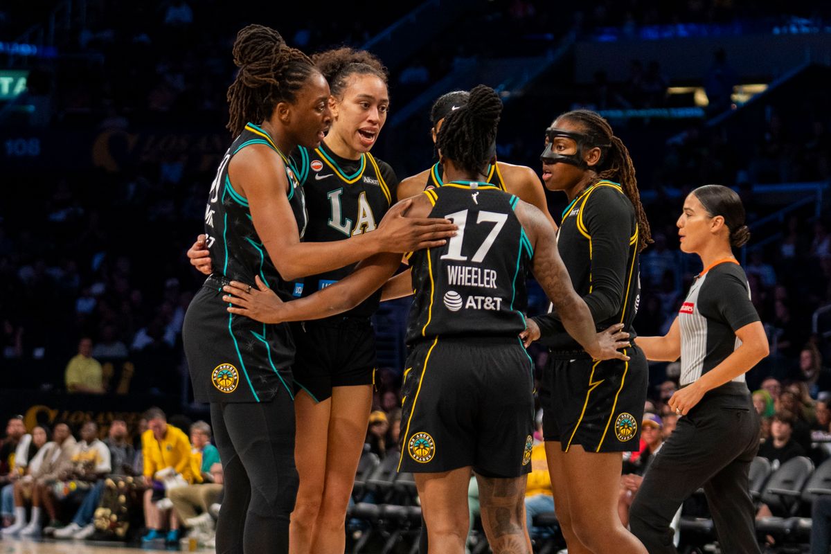 Los Angeles Sparks huddle after a timeout during a WNBA game against the Minnesota Lynx, Wednesday June 17th, 2026 in Los Angeles, California. Los Angeles Sparks huddle after a timeout during a WNBA game against the Minnesota Lynx, Wednesday June 17th, 2026 in Los Angeles, California.