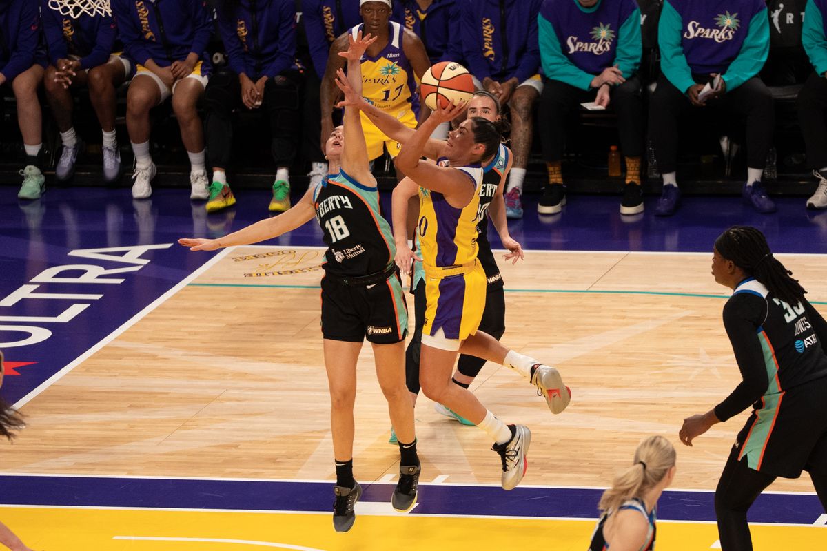 Los Angeles Sparks Guard Kelsey Plum (10) during a WNBA game against the New York Liberty, Sunday June 21st, 2026 in Los Angeles, California. Los Angeles Sparks Guard Kelsey Plum (10) during a WNBA game against the New York Liberty, Sunday June 21st, 2026 in Los Angeles, California.
