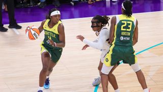 Flau'jae Johnson relishes in her moments taken at Crypto.com Arena (Los Angeles Sparks). Photo by Darwin Walker - The Sporting Tribune