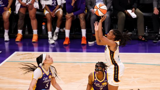 Kelsey Mitchell is all business taken at Crypto.com Arena (Los Angeles Sparks). Photo by Jordan Teller - The Sporting Tribune