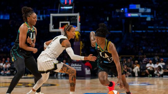 Sparks continue road trip as they take on Sky in Chicago taken in Wintrust Arena (Los Angeles Sparks). Photo by Nico Alba - The Sporting Tribune