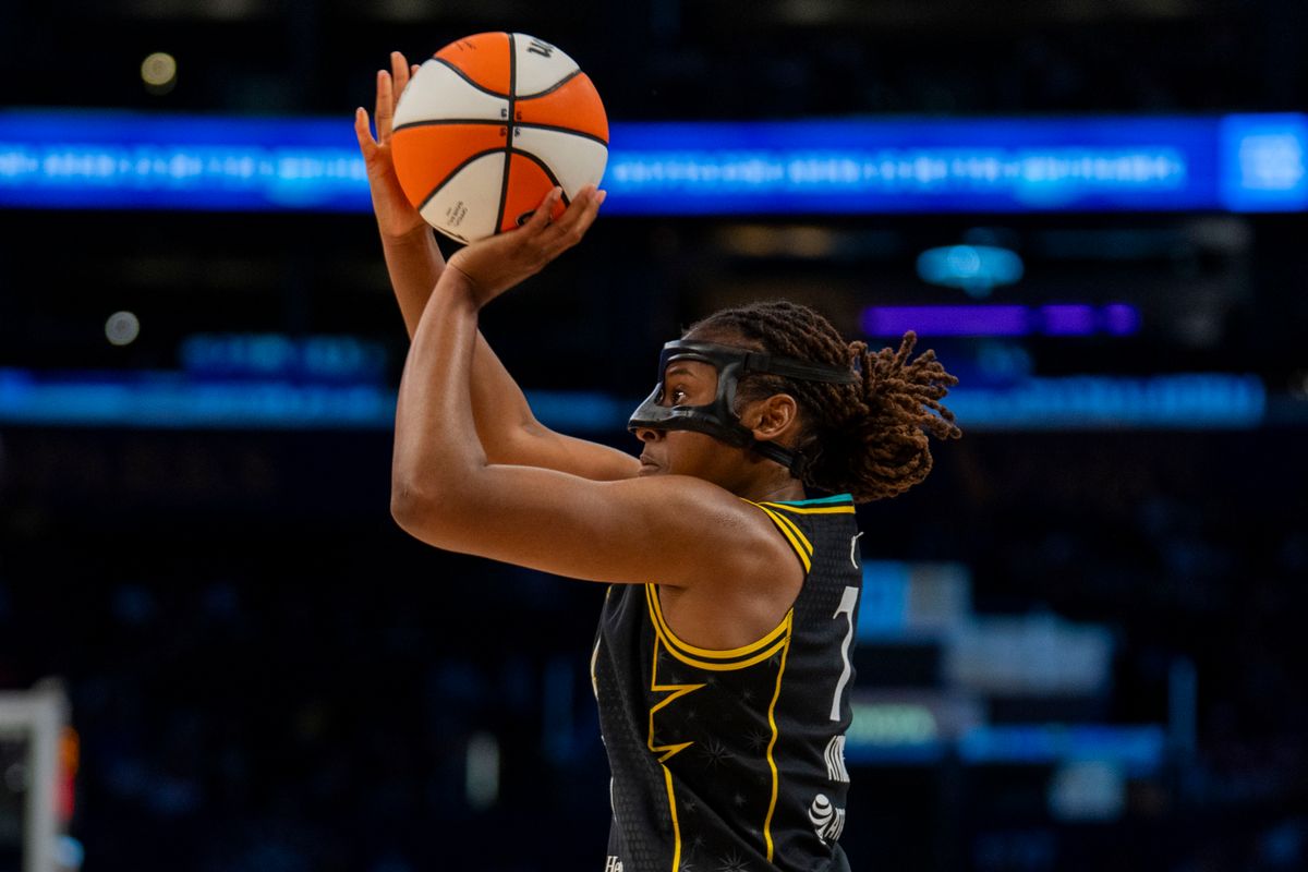 Los Angeles Sparks guard Ariel Atkins (7) shoots a three pointer during a WNBA game against the Minnesota Lynx, Friday July 10th, 2026 in Los Angeles, California. Los Angeles Sparks guard Ariel Atkins (7) shoots a three pointer during a WNBA game against the Minnesota Lynx, Friday July 10th, 2026 in Los Angeles, California.