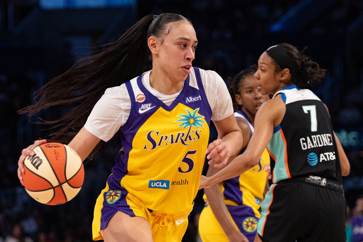 Los Angeles Sparks forward Dearica Hamby (5) drives to the basket during a match between New York Liberty and Los Angeles Sparks on Tuesday, July 28, 2026 at Crypto.com Arena
