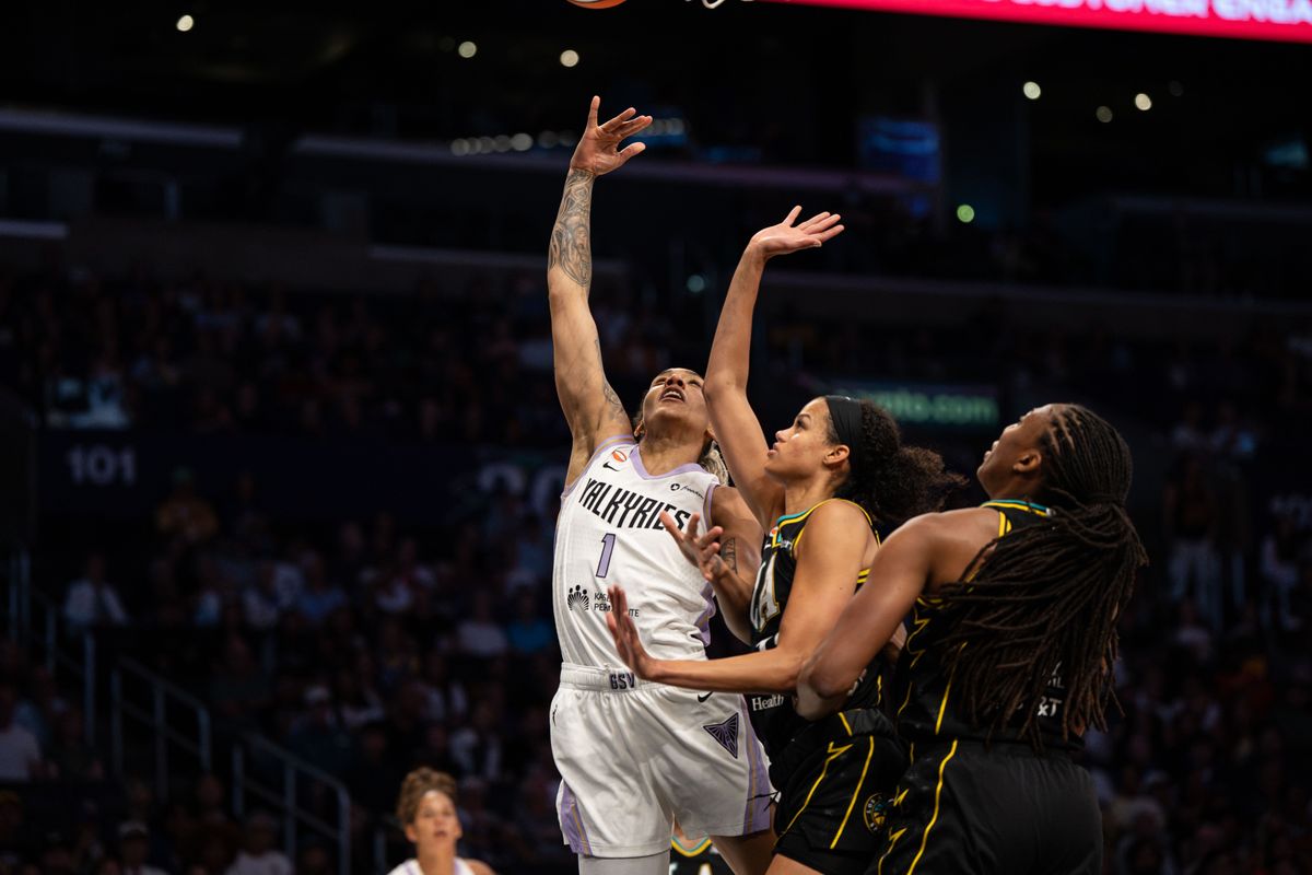 Golden State Valkyries forward Gabby Williams (1) shooting the basketball during a WNBA basketball game against the Los Angeles Sparks on August 9th, 2026 in Los Angeles, CA. Golden State Valkyries forward Gabby Williams (1) shooting the basketball during a WNBA basketball game against the Los Angeles Sparks on August 9th, 2026 in Los Angeles, CA.