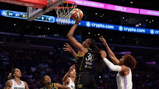 Sparks take on Valkyries in Nneka Ogwumike's final game of her WNBA career taken at Crypto.com Arena (Los Angeles Sparks). Photo by Jessica Cryderman - The Sporting Tribune