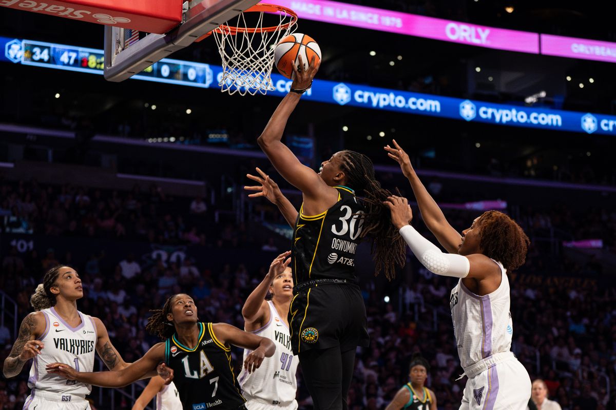 Los Angeles Sparks forward Nneka Ogwumike (30) shooting for two during a WNBA basketball game against the Golden State Valkyries on August 9th, 2026 in Los Angeles, CA. Los Angeles Sparks forward Nneka Ogwumike (30) shooting for two during a WNBA basketball game against the Golden State Valkyries on August 9th, 2026 in Los Angeles, CA.