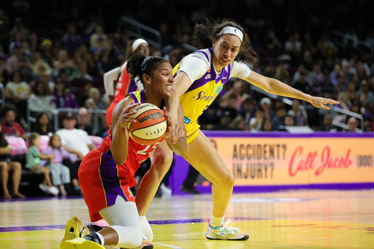 Los Angeles Sparks forward Dearica Hamby (5) defends against Phoenix Mercury forward Alyssa Thomas (25) during a WNBA basketball game on August 11th, 2026 in Los Angeles, CA. Los Angeles Sparks forward Dearica Hamby (5) defends against Phoenix Mercury forward Alyssa Thomas (25) during a WNBA basketball game on August 11th, 2026 in Los Angeles, CA.