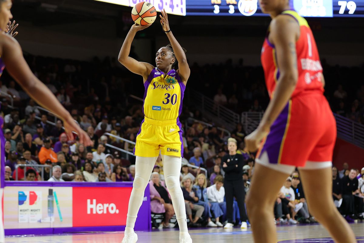 Los Angeles Sparks forward Nneka Ogwumike (30) shoots the basketball during a WNBA basketball game against the Phoenix Mercury on August 11th, 2026 in Los Angeles, CA. Los Angeles Sparks forward Nneka Ogwumike (30) shoots the basketball during a WNBA basketball game against the Phoenix Mercury on August 11th, 2026 in Los Angeles, CA.