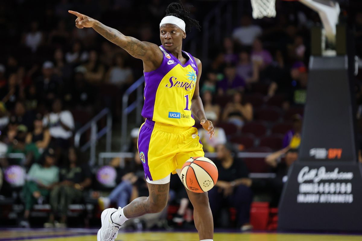 Los Angeles Sparks guard Erica Wheeler (17) dribbles the basketball during a WNBA basketball game against the Phoenix Mercury on August 11th, 2026 in Los Angeles, CA. Los Angeles Sparks guard Erica Wheeler (17) dribbles the basketball during a WNBA basketball game against the Phoenix Mercury on August 11th, 2026 in Los Angeles, CA.