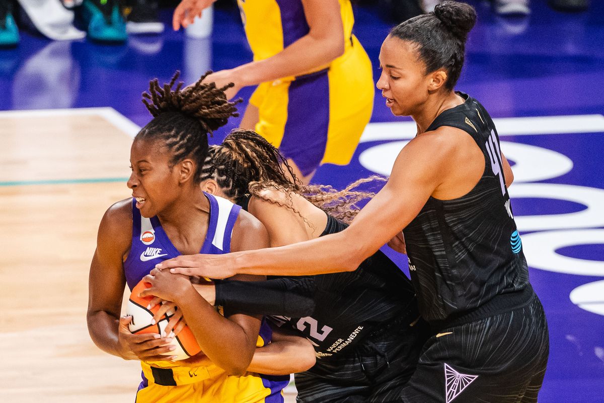 LA Sparks guard Ariel Atkins (7) fights for the ball during a WNBA basketball game against the Golden State Valkyries, Thursday September 24th, 2026 in Los Angeles, California. LA Sparks guard Ariel Atkins (7) fights for the ball during a WNBA basketball game against the Golden State Valkyries, Thursday September 24th, 2026 in Los Angeles, California.