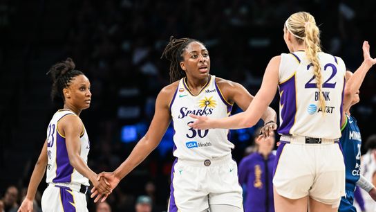 Nneka Ogwumike ties Lisa Leslie for most points in Sparks franchise history taken in Chicago (Los Angeles Sparks). Photo by Jeffrey Becker-Imagn Images
