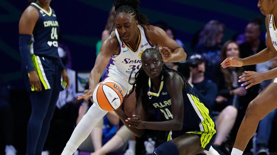 Sparks get blown out against Wings in Ogwumike's last WNBA game in Texas taken at College Park Center (Los Angeles Sparks)